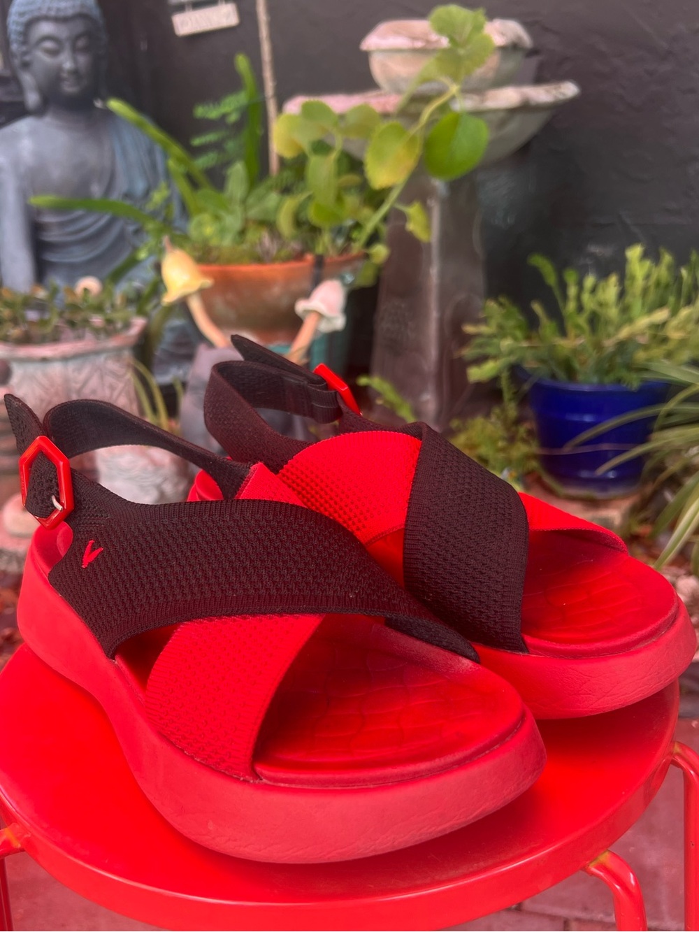 VIVAIA Red/Black Elastic Back Strap Walker Sandals (Kara 2.0) Women’s Size 9 - Picture 8 of 9